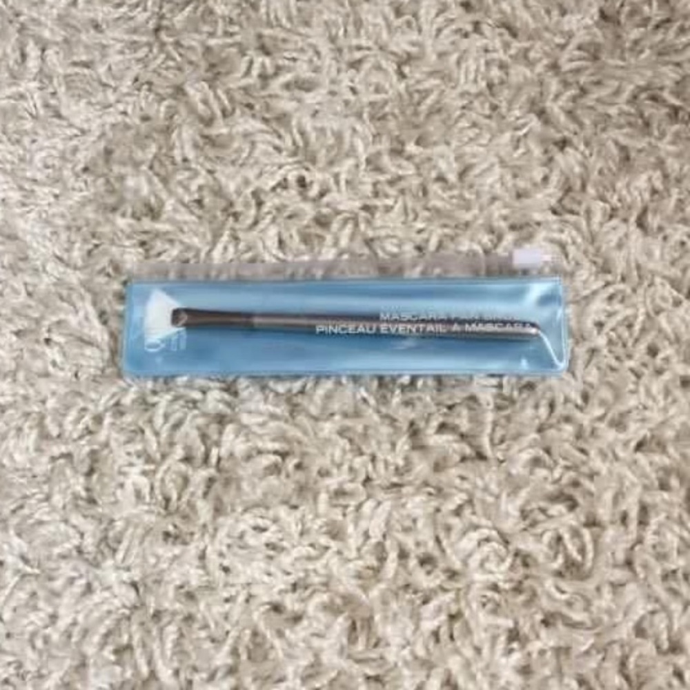 Quo mascara fan brush
